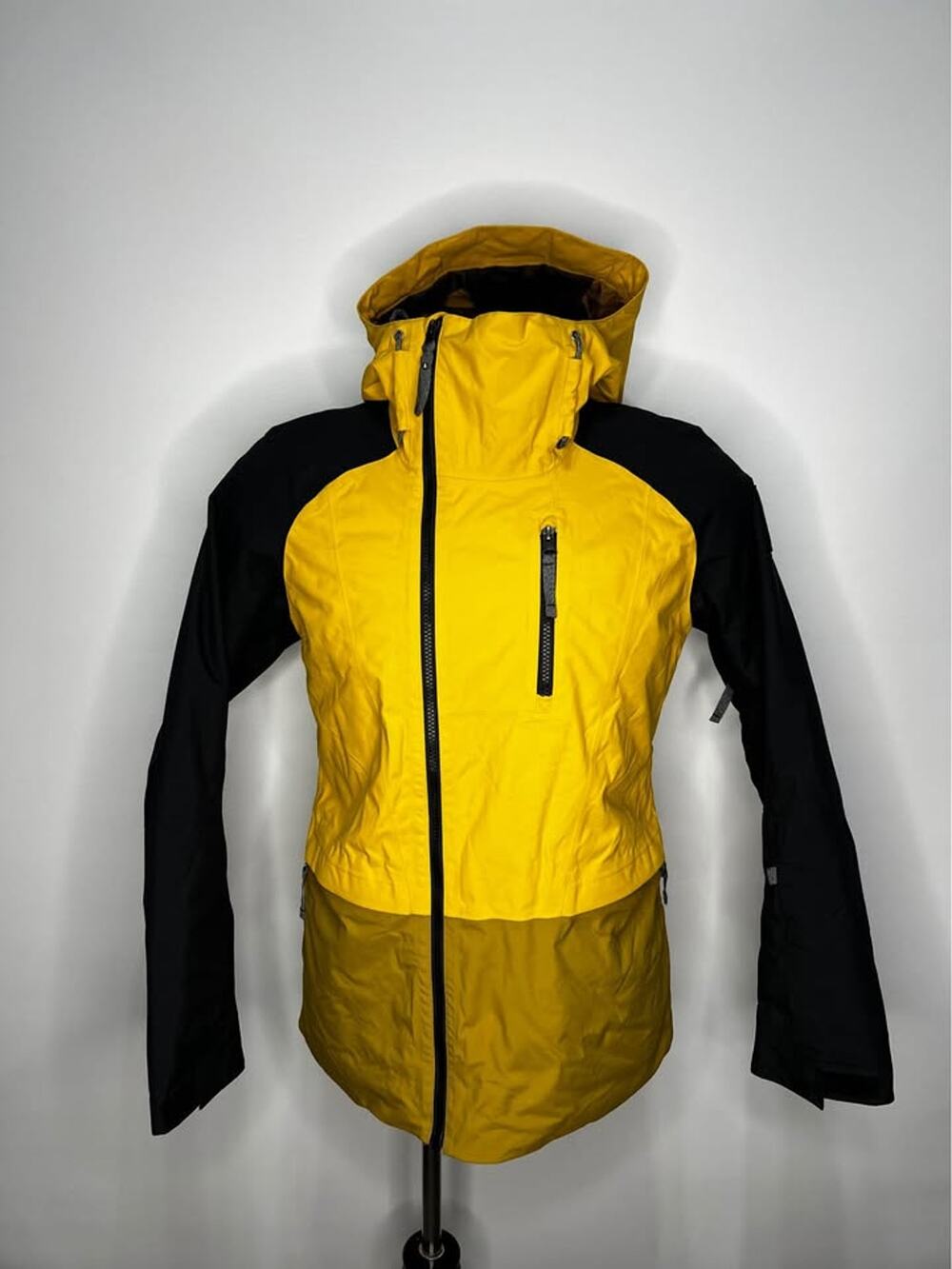 The North Face DryVent Waterproof Ski Snowboard Jacket Women’s Medium